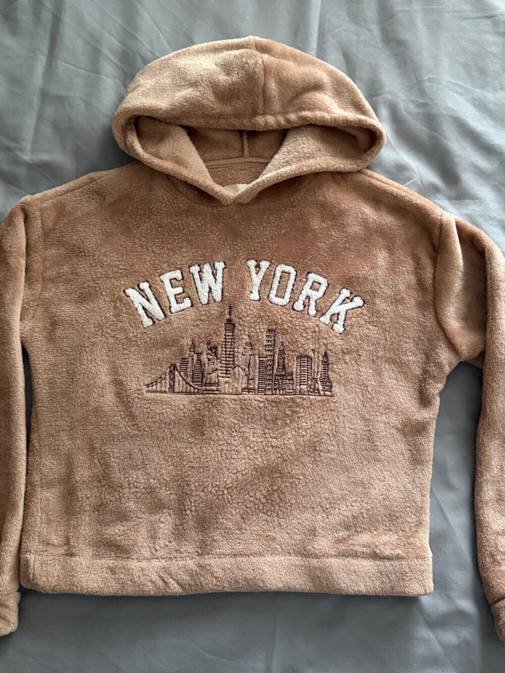 No Comment hoodie for girls featuring a city size 10-12